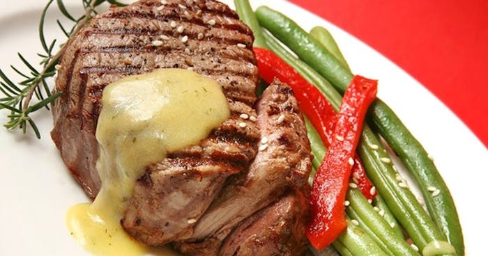 Grilled Tenderloin with Charred Leek Béarnaise Sauce